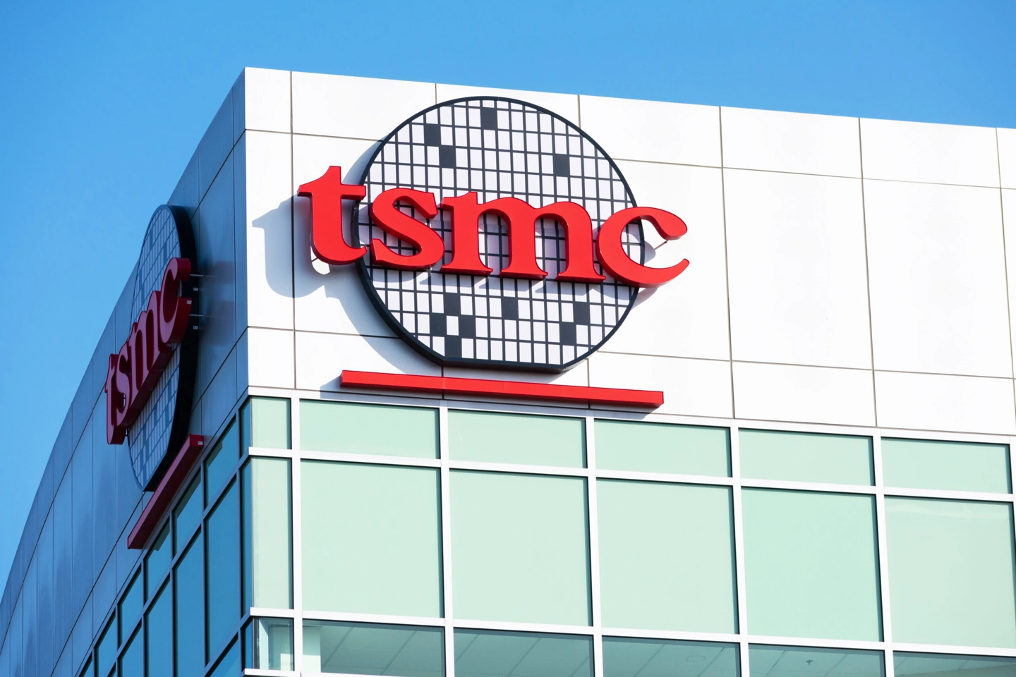 Запуск европейского завода TSMC отложен на два года, строительство начнется не ранее 2025 года