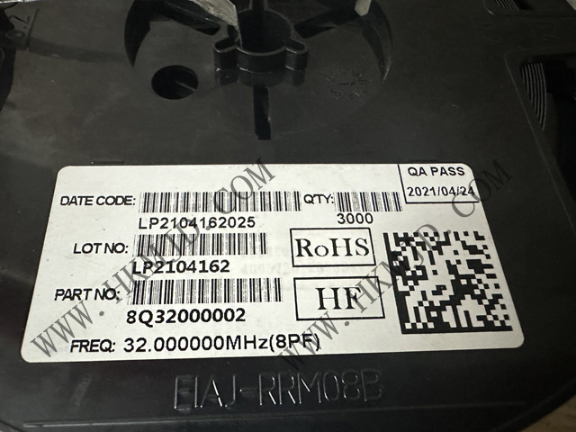 Новый и оригинальный 8Q серии 8Q32000002 SMD AuSn герметичный кристалл 1.6x1.2x0.35 мм