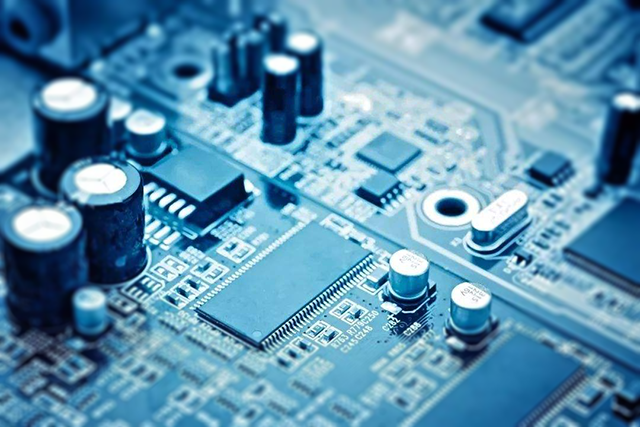 Поставка Micron NAND памяти IC, Lattice аппаратный контроллер управления, Intel FPGA IC