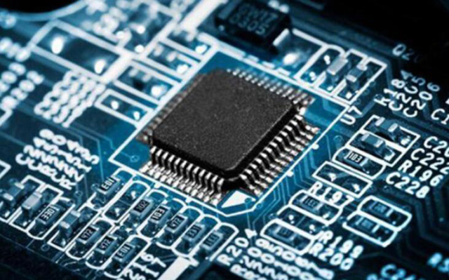 Поставка микросхем: Микросхемы питания [ADI], датчики положения [Infineon], драйверы затворов [TI]