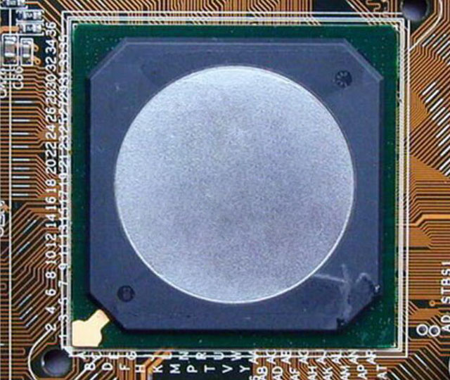 Поставка [ST] Автомобильные ИС: Автомобильные микроконтроллеры, SiC MOSFETs, радарные трансиверы