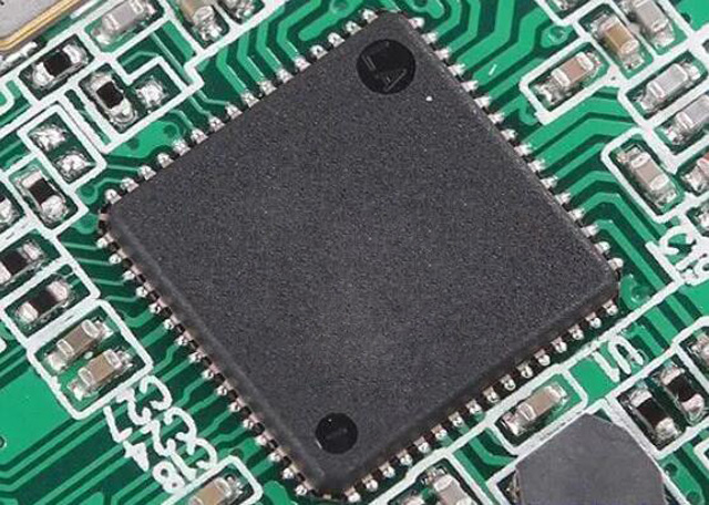 Поставка[MOTORCOMM]Ethernet PHY чип,автомобильный Ethernet PHY чип,чип коммутатора,Ethernet NIC чип