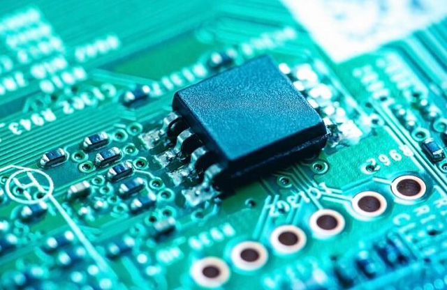 Поставка [Broadcom] Ethernet соединения, коммутации и PHY, оптопары, фильтры, усилители