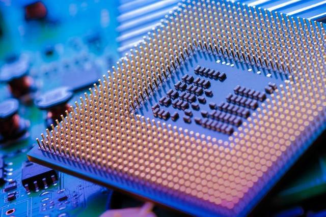 Поставщик TI Товар: Мультибанд беспроводной MCU, Питание через Ethernet контроллер, Аналог Фронт Энд