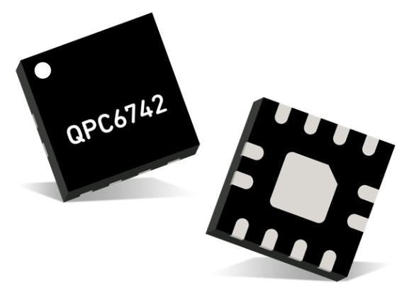 QPC6742SR — 75 Ω изолятор, (SOI) одиночн колот четыр брос (SP4T) выключател