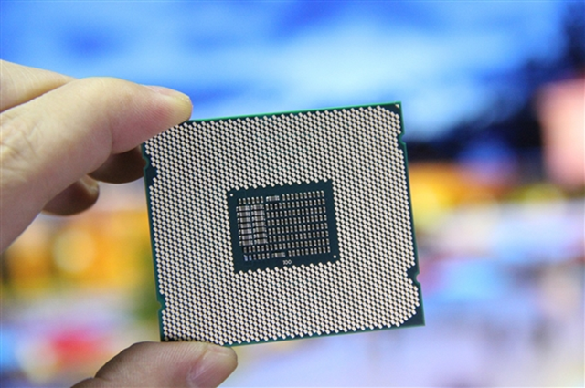 Продам (Intel) процессоры Pentium ® Silver и Gold, процессоры on ®