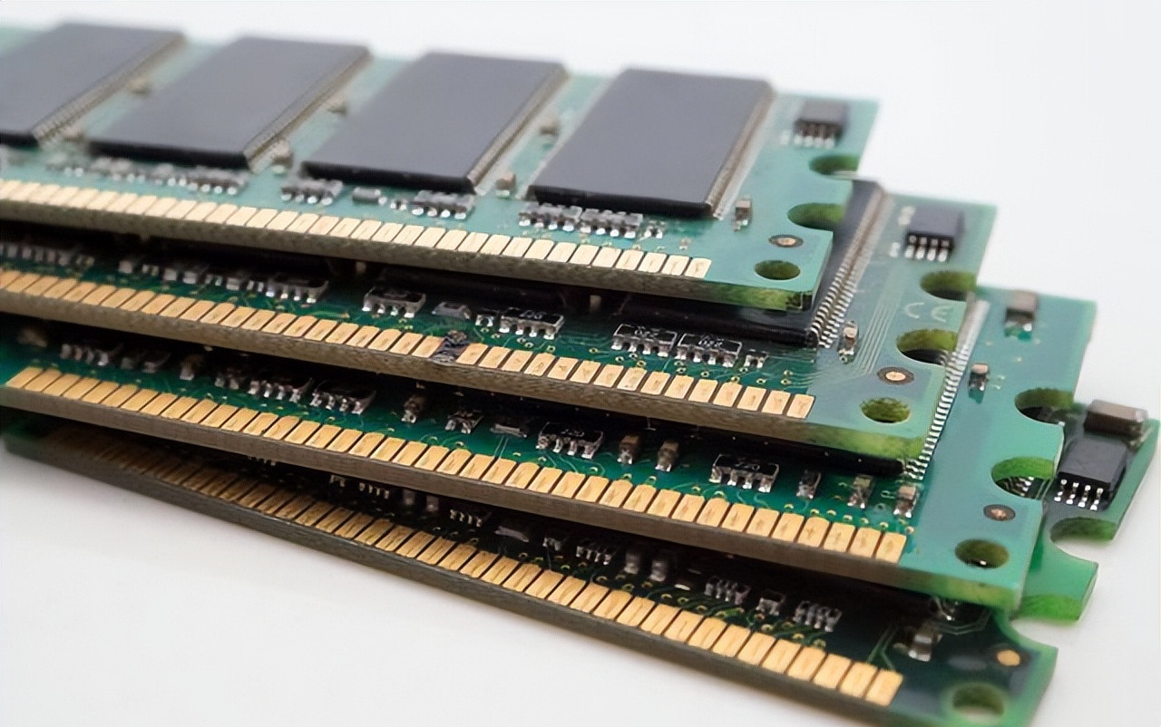 Поставка (SAMSUNG) модулей памяти: RDIMM, LRDIMM, UDIMM, SODIMM, LPCAMM2