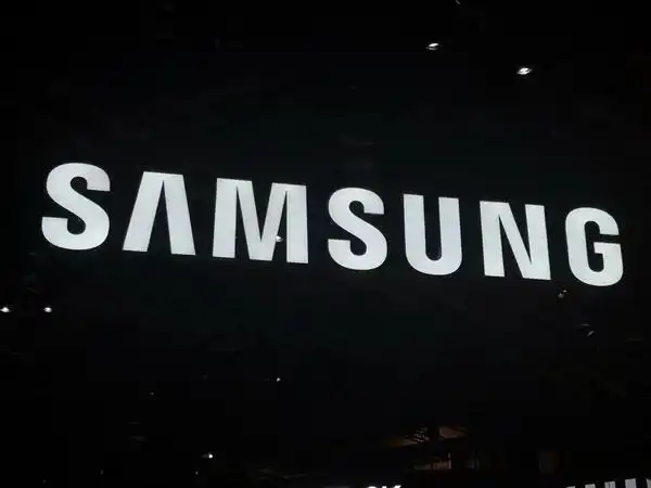Samsung преодолела препятствие в производстве DRAM с технологией 1 нм