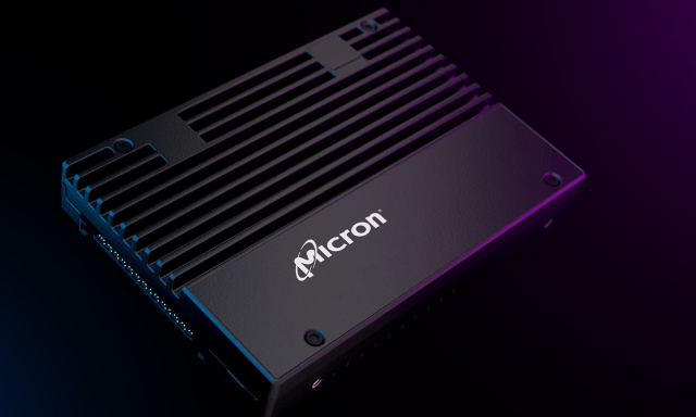 Micron представляет первую в отрасли линейку SSD-накопителей, способствующих революции в области ИИ