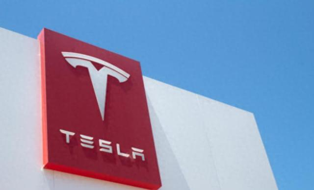 Tesla Dojo 3 чип-адаптация: Samsung 2 нм технологический процесс + Intel EMIB упаковка